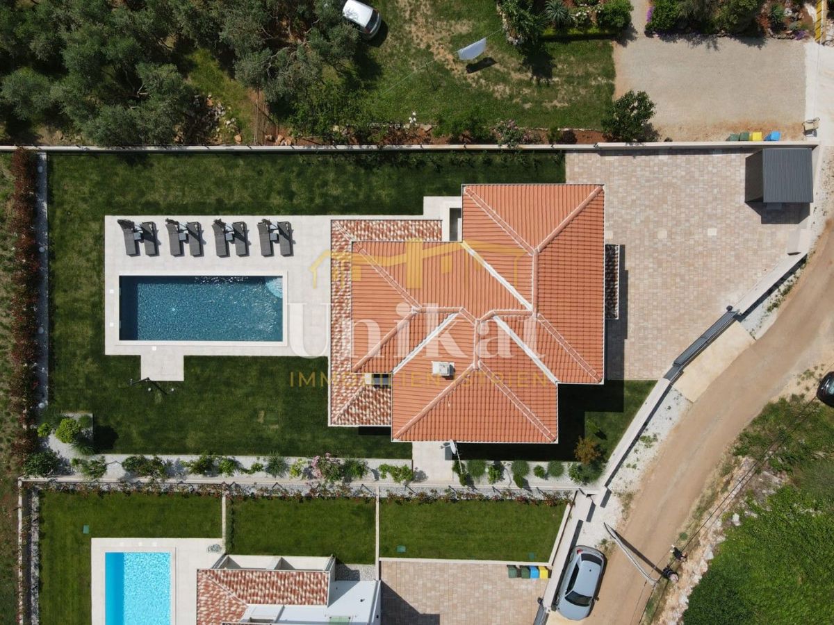 Casa vicino a Vižinada - giardino, piscina, 4 camere da letto